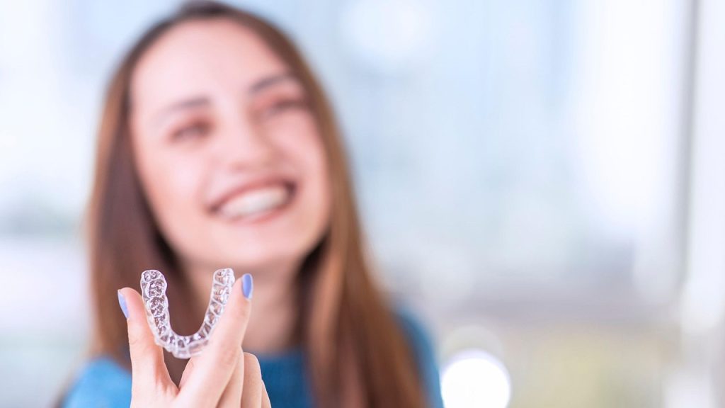What is better: Invisalign vs braces